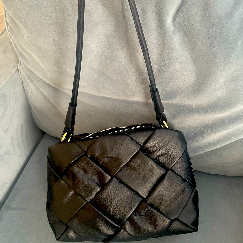 Pulicati NWT, Black, Genuine Italian leather, woven shoulder bag